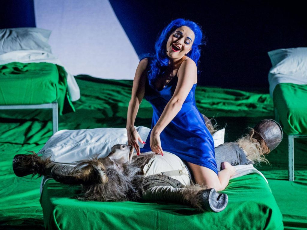 Joshua Bloom as Bottom and Soraya Mafi as Tytania in A Midsummer Night's Dream Robert Workman